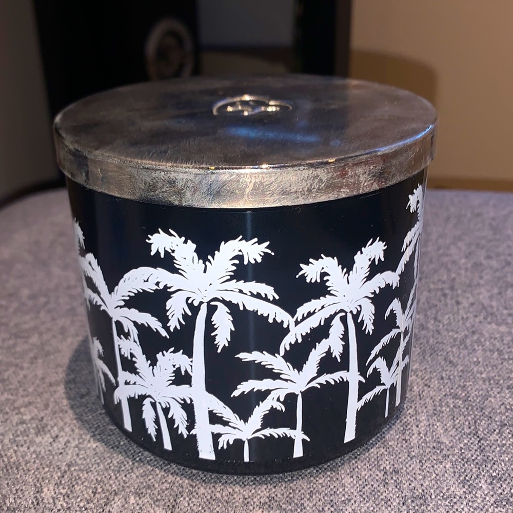 Victoria’s Secret PINK Coconut & Palm Leaves 3 Wick Candle